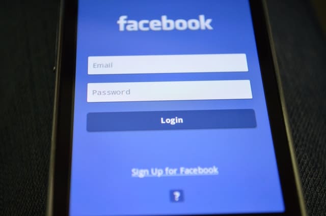 Mobile facebook login ‎Facebook on