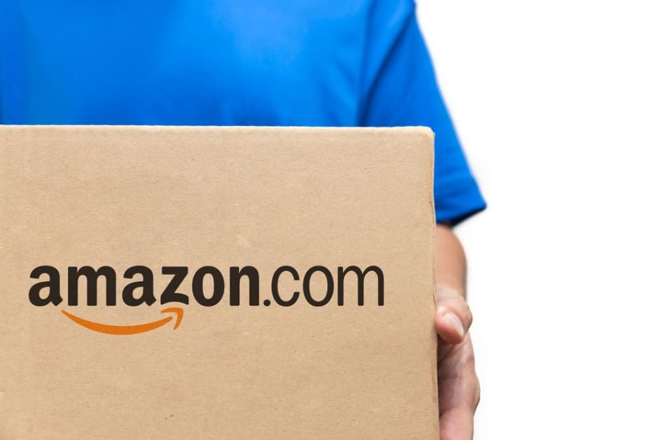 How Late Does Amazon Deliver? (2023 Guide)