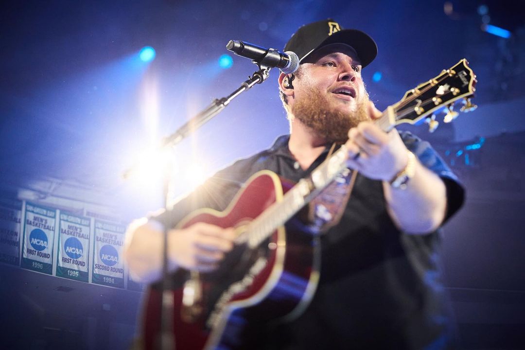 How Tall is Luke Combs + Biography & Music