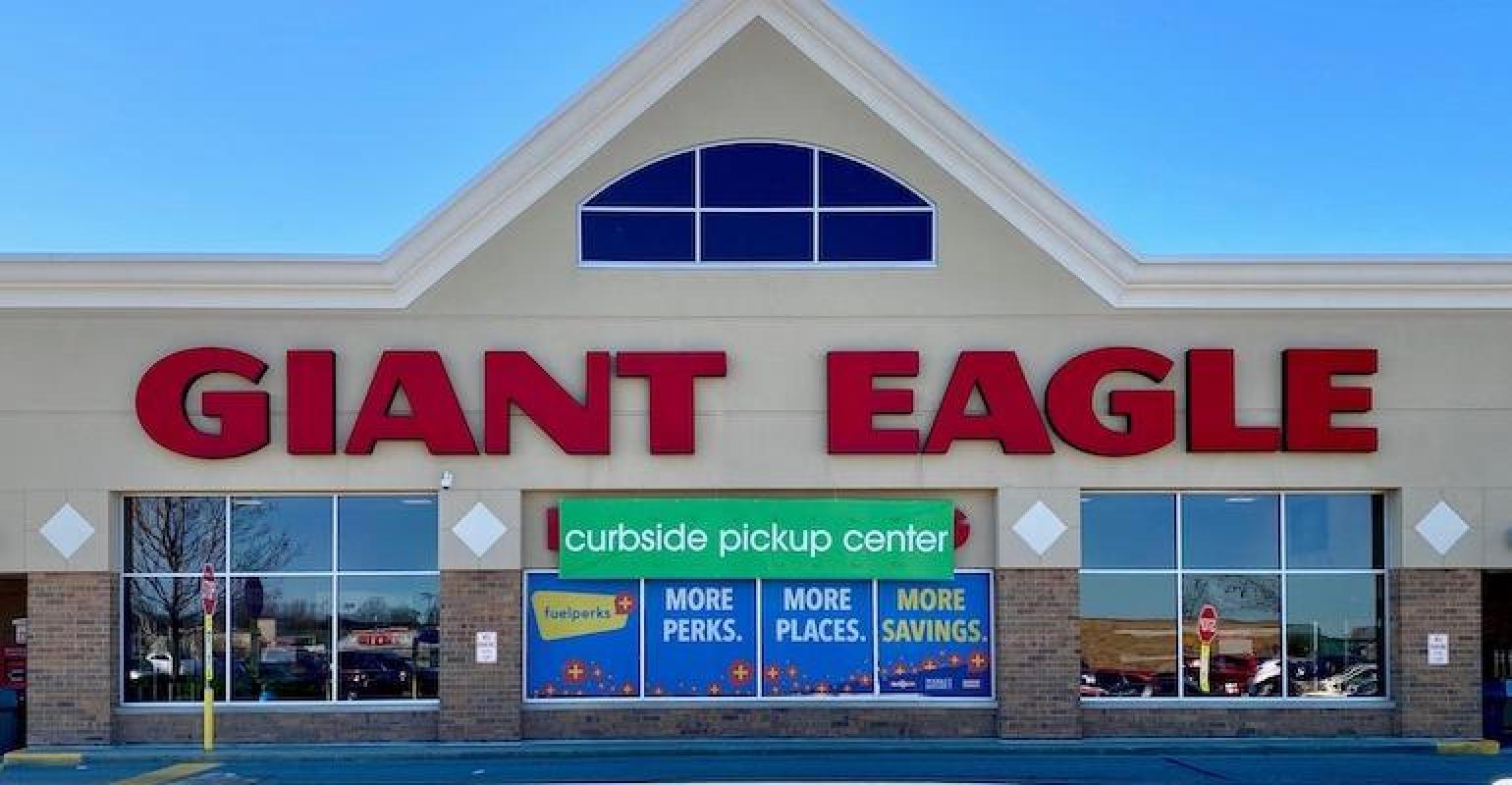Giant_Eagle_curbside_pickup_center_store_1_1